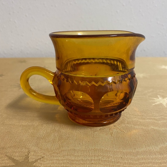 Vintage Indiana Glass Amber Kings Thumbprint Sugar and Creamer Set With Tray - Picture 9 of 13